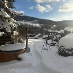 Dom W Gorach Z Kominkiem I Balia Ogrodowa Sielanka Skomielna Czarna